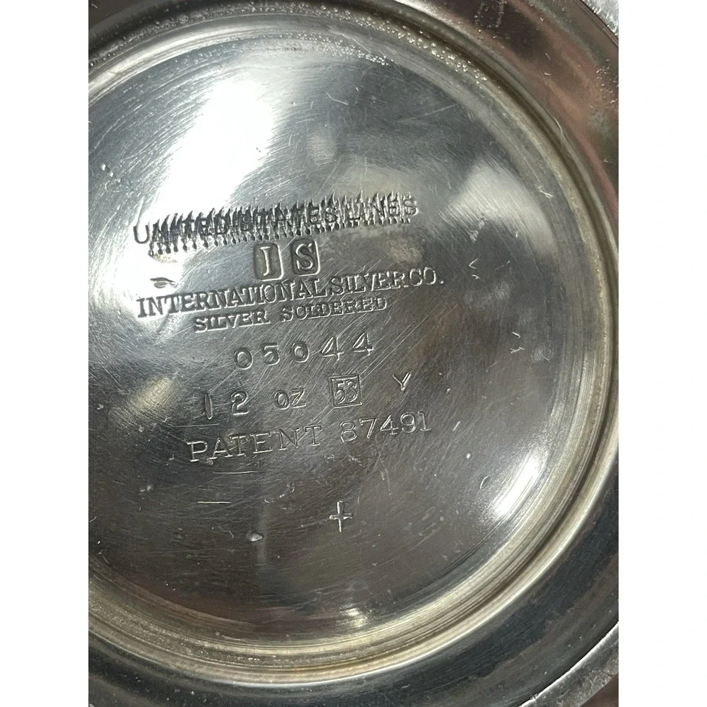 International SILVER CO Silver Soldered 05044 12oz Sugar Bowl Handles Base Vtg
